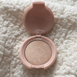 Radiant Glow Highlighter